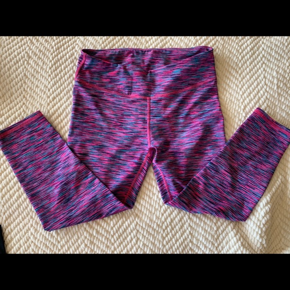 Fabletics crops - Picture 3 of 3
